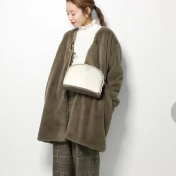 niko and.. Faux Fur long teddy bear coat brown oversized collarless size L EUC - Picture 4 of 11